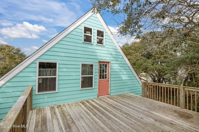 5713 Emerald Drive, Emerald Isle, NC 28594