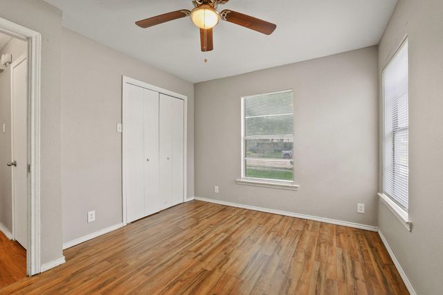 805 Mulkey Lane, Denton, TX 76209