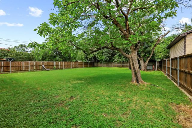 805 Mulkey Lane, Denton, TX 76209