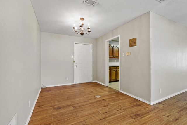 805 Mulkey Lane, Denton, TX 76209