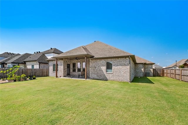 230 Bequette Lane, Centerton, AR 72719