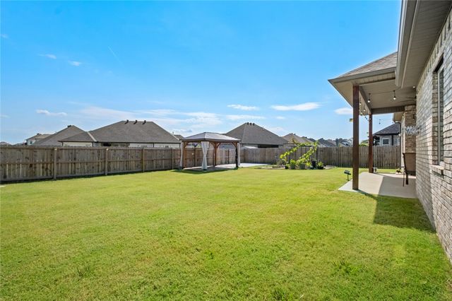 230 Bequette Lane, Centerton, AR 72719