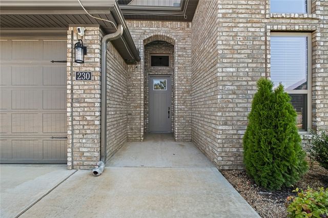 230 Bequette Lane, Centerton, AR 72719