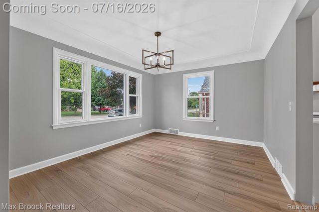 2249 Benjamin Avenue, Royal Oak, MI 48073