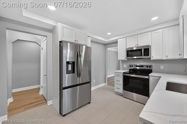 2249 Benjamin Avenue, Royal Oak, MI 48073