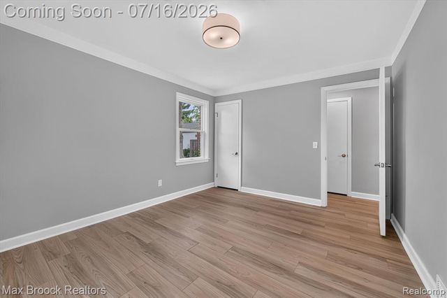 2249 Benjamin Avenue, Royal Oak, MI 48073