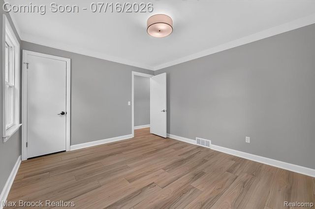 2249 Benjamin Avenue, Royal Oak, MI 48073