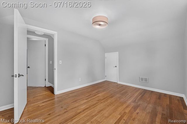 2249 Benjamin Avenue, Royal Oak, MI 48073