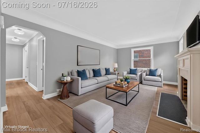 2249 Benjamin Avenue, Royal Oak, MI 48073