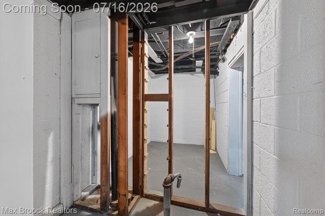 2249 Benjamin Avenue, Royal Oak, MI 48073