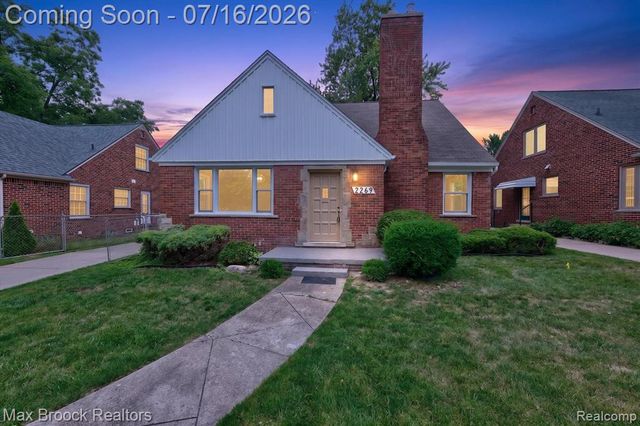 2249 Benjamin Avenue, Royal Oak, MI 48073