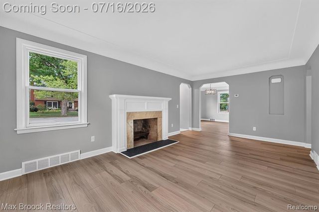 2249 Benjamin Avenue, Royal Oak, MI 48073