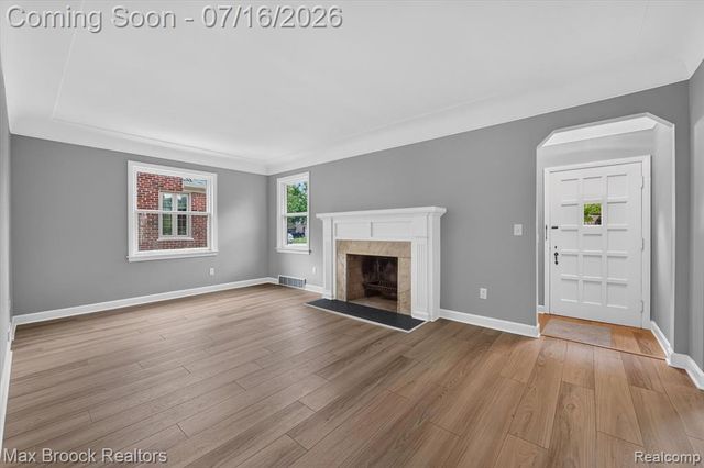 2249 Benjamin Avenue, Royal Oak, MI 48073