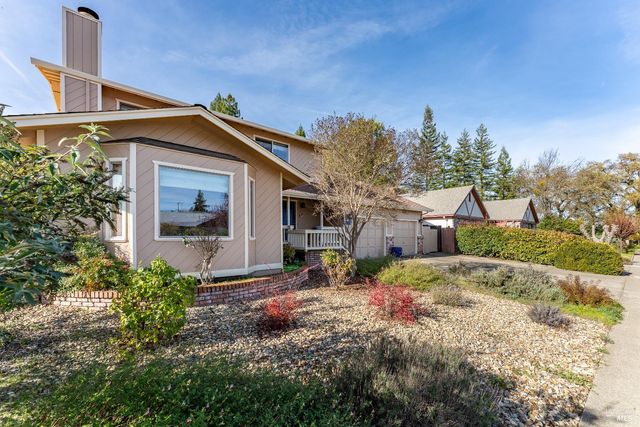 1338 Laurel Ave, Ukiah, CA 95482