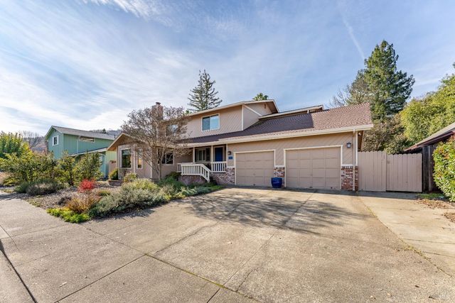 1338 Laurel Ave, Ukiah, CA 95482