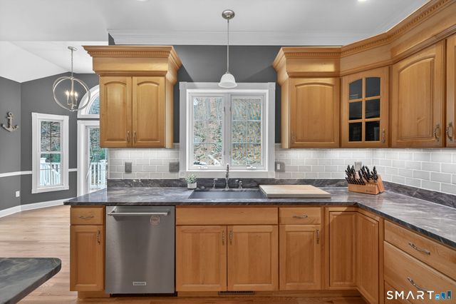 29 Boulder Ridge, Southington, CT 06489