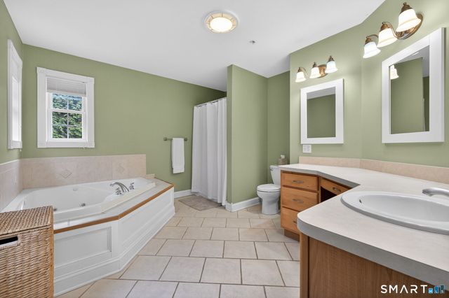 29 Boulder Ridge, Southington, CT 06489