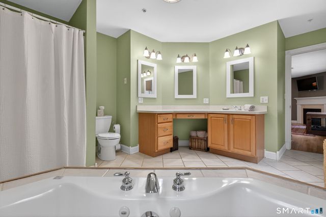 29 Boulder Ridge, Southington, CT 06489