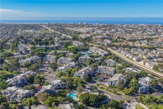 20331 Bluffside 307, Huntington Beach, CA 92646