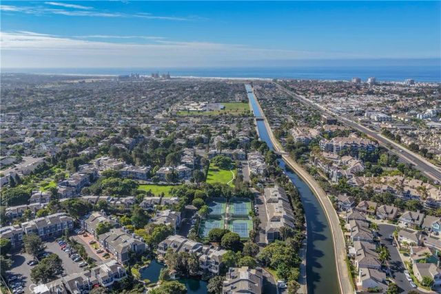 20331 Bluffside 307, Huntington Beach, CA 92646