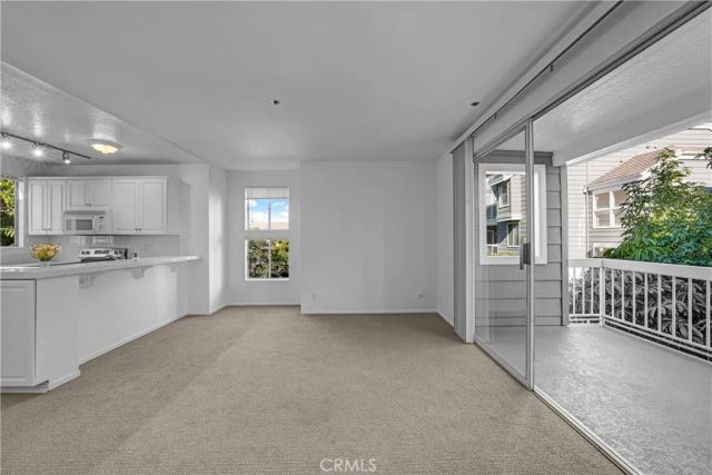 20331 Bluffside 307, Huntington Beach, CA 92646
