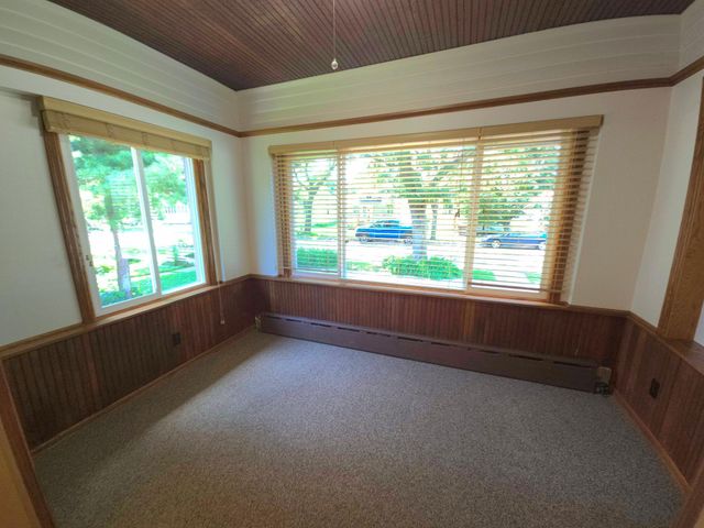 920 20th Avenue SE, Minneapolis, MN 55414
