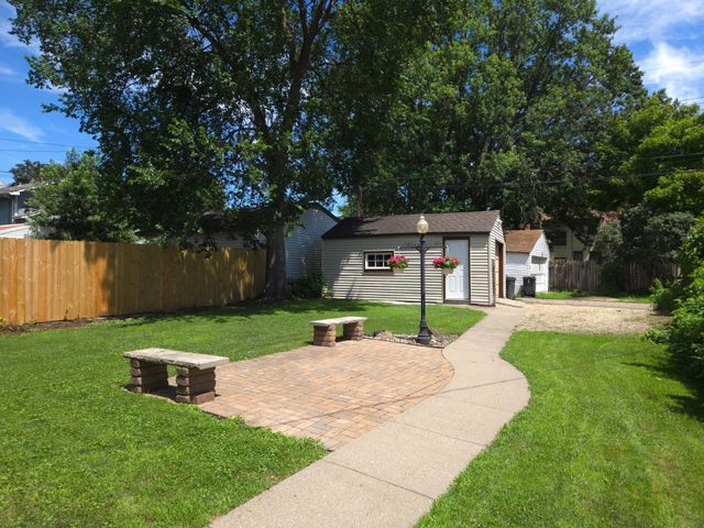 920 20th Avenue SE, Minneapolis, MN 55414