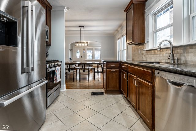 4718 Winthrop Avenue, Indianapolis, IN 46205