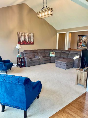 1150 Bailey Road, Sycamore, IL 60178