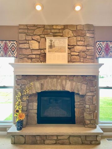 1150 Bailey Road, Sycamore, IL 60178