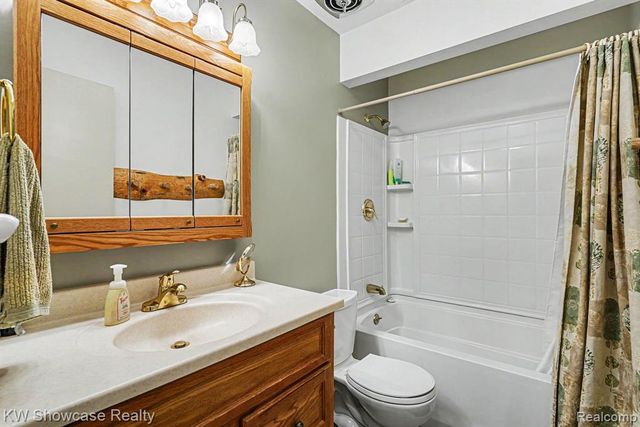 3609 Broadview Lane, Highland, MI 48357
