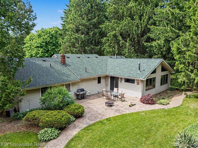 3609 Broadview Lane, Highland, MI 48357
