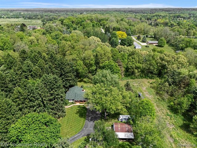 3609 Broadview Lane, Highland, MI 48357