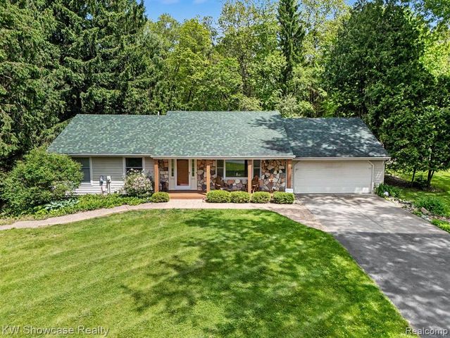 3609 Broadview Lane, Highland, MI 48357