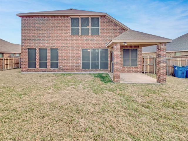 1005 Rio Vista Drive, Desoto, TX 75115
