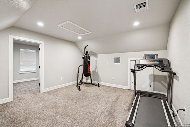 177 E Short Meadow Dr, Lytle, TX 78052