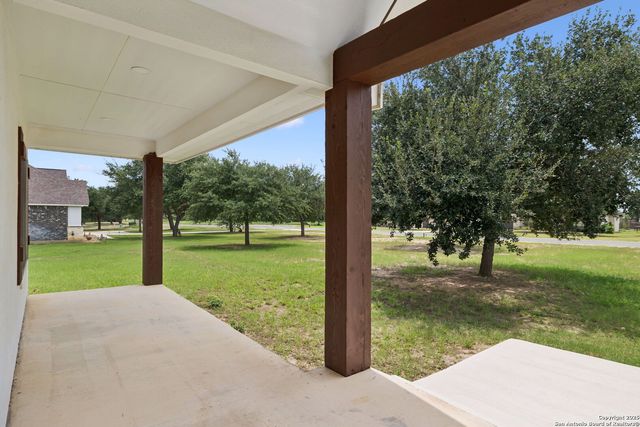 177 E Short Meadow Dr, Lytle, TX 78052