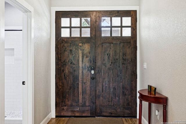 177 E Short Meadow Dr, Lytle, TX 78052