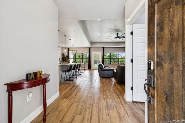 177 E Short Meadow Dr, Lytle, TX 78052