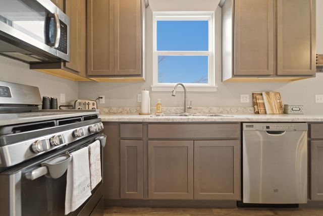 1074 E 114th Avenue, Crown Point, IN 46307