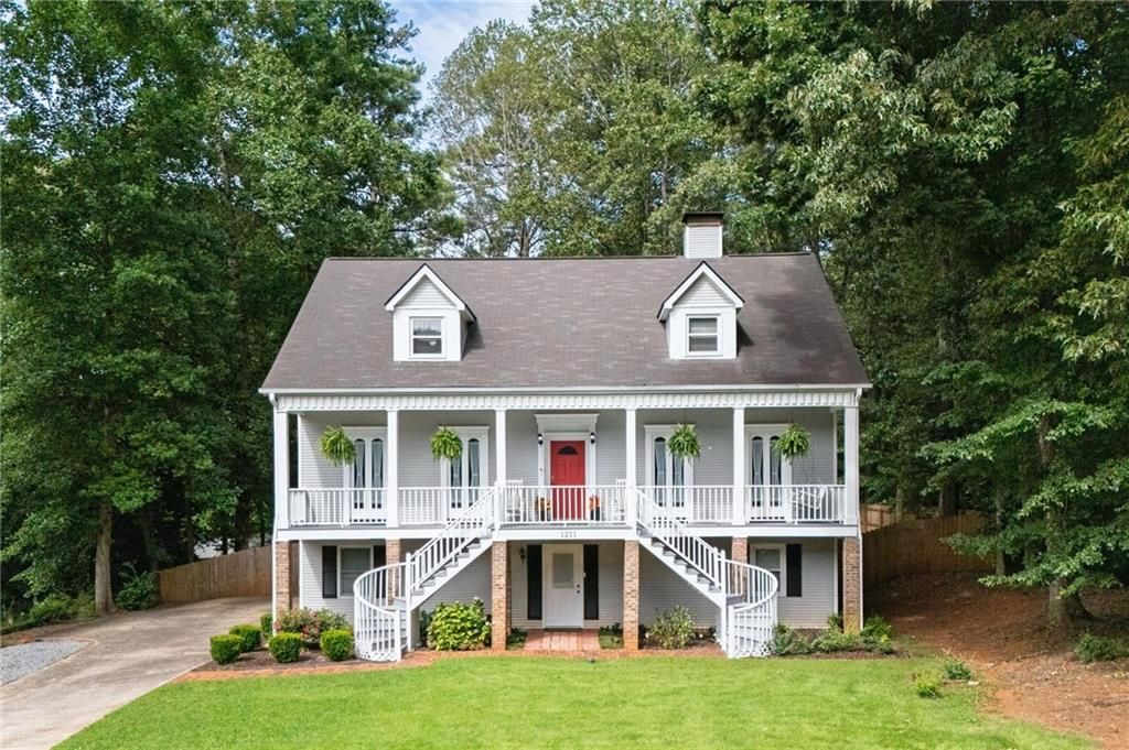 1211 Cliffpine SW Court, Marietta, GA 30064