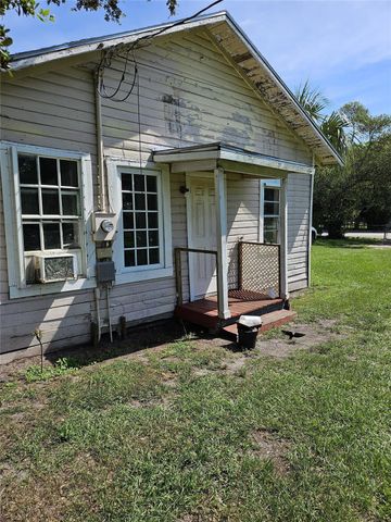 421 N 10th St, Fort Pierce, FL 34950