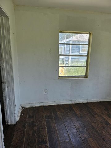 421 N 10th St, Fort Pierce, FL 34950