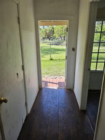 421 N 10th St, Fort Pierce, FL 34950