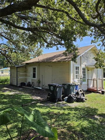 421 N 10th St, Fort Pierce, FL 34950