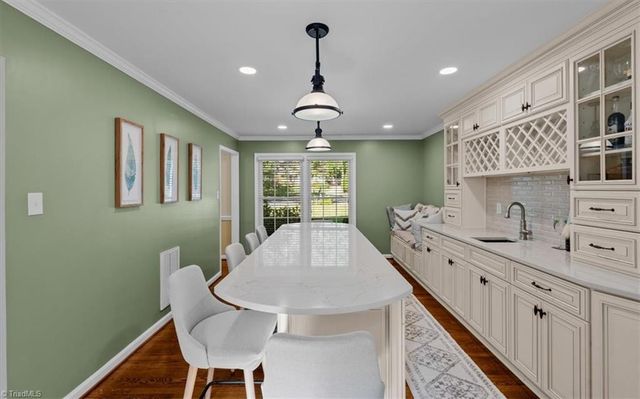 4 Horseshoe Court, Greensboro, NC 27410