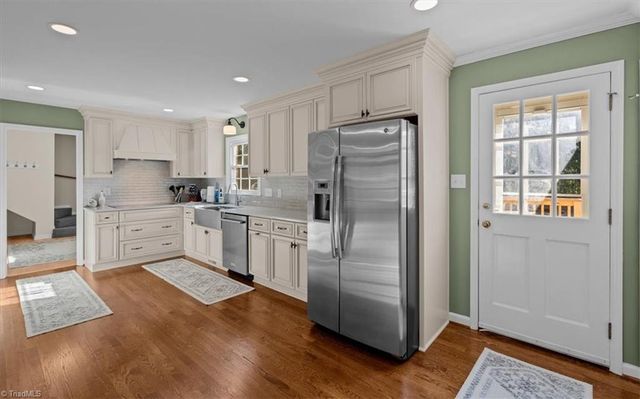 4 Horseshoe Court, Greensboro, NC 27410