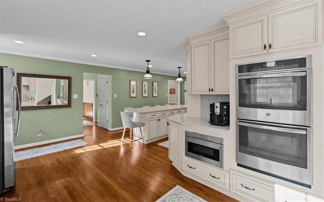 4 Horseshoe Court, Greensboro, NC 27410