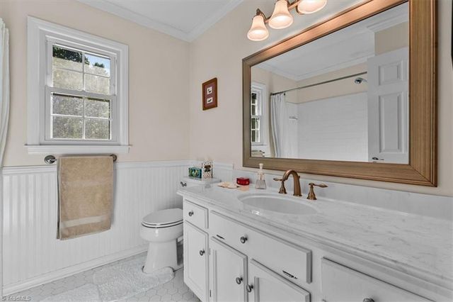 4 Horseshoe Court, Greensboro, NC 27410