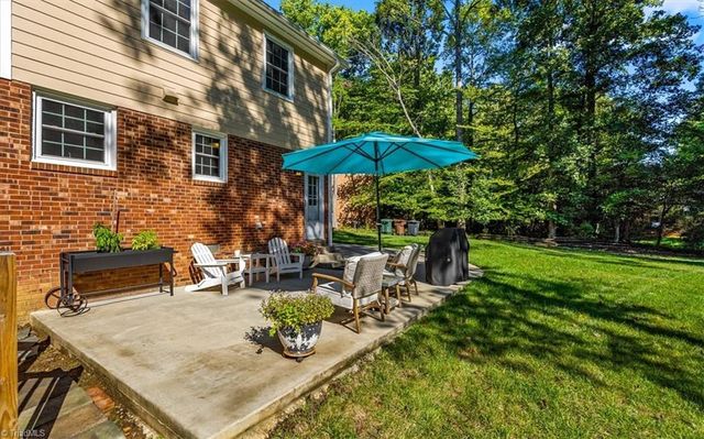 4 Horseshoe Court, Greensboro, NC 27410